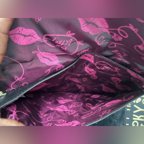 ⬇️ Betsy Johnson Crossbody Black Cat Clutch - Picture 3 of 3